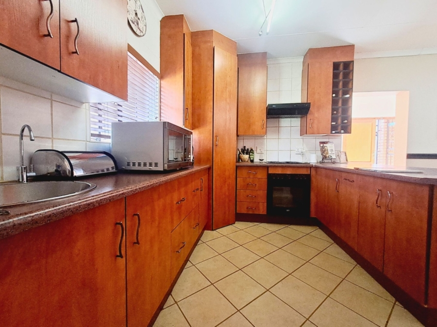 4 Bedroom Property for Sale in Safari Gardens North West